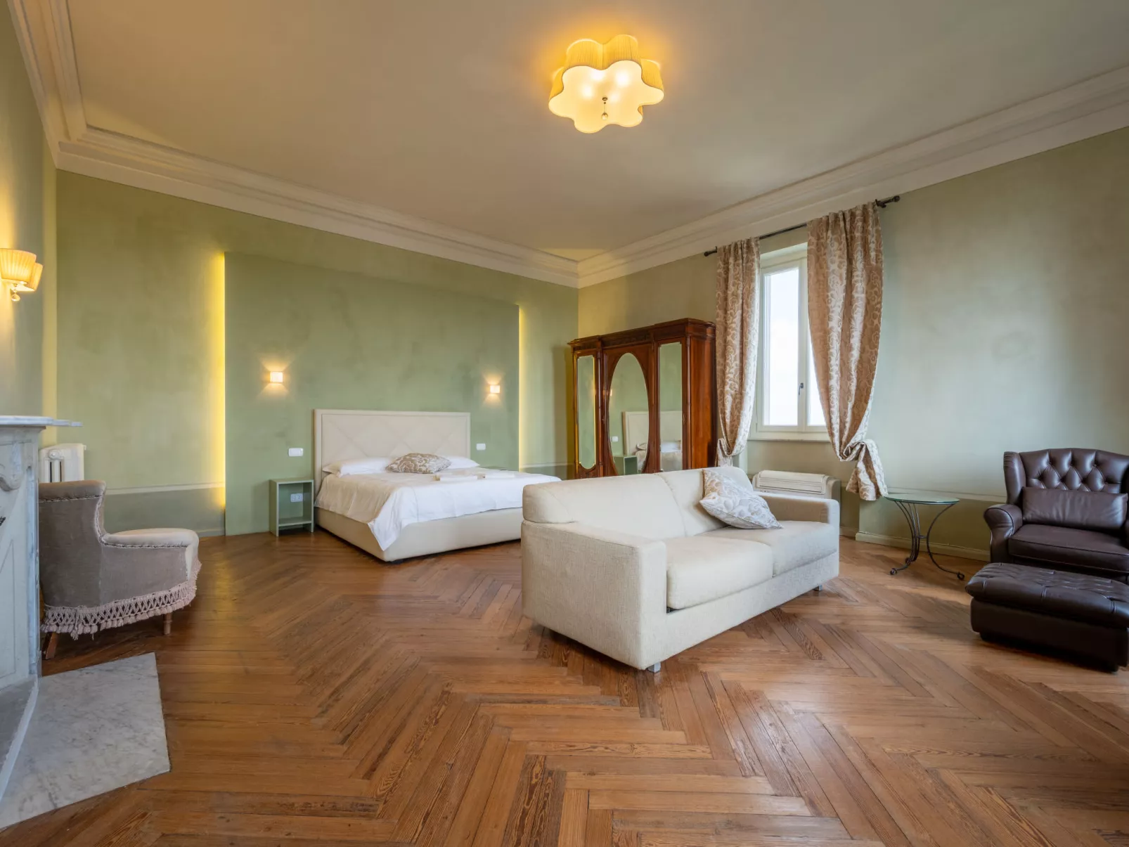 Villa Loreto-Inside