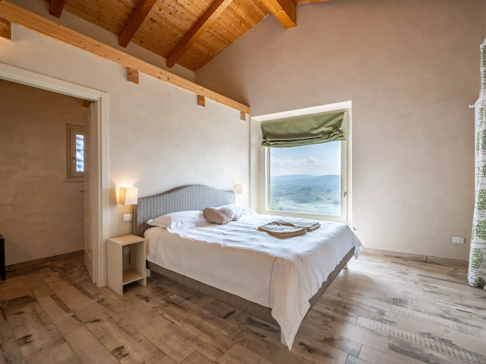 Cascina-Inside