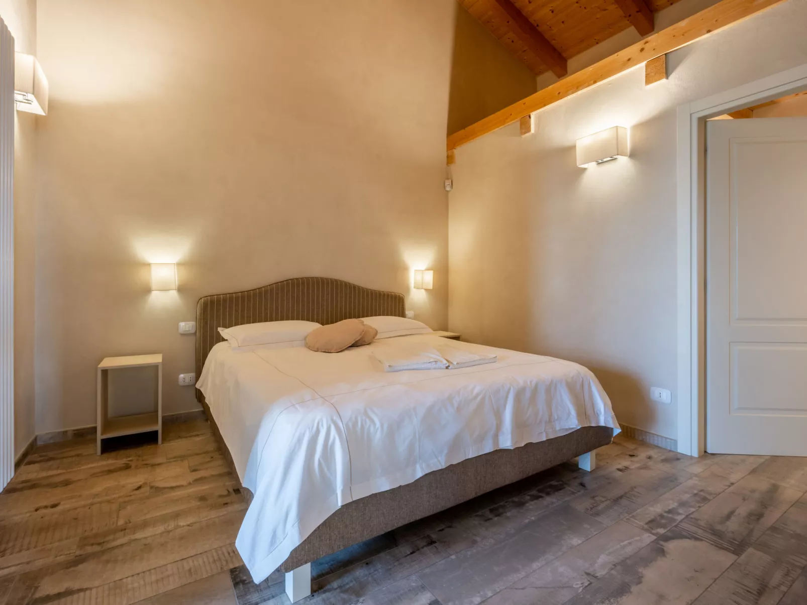 Cascina-Inside