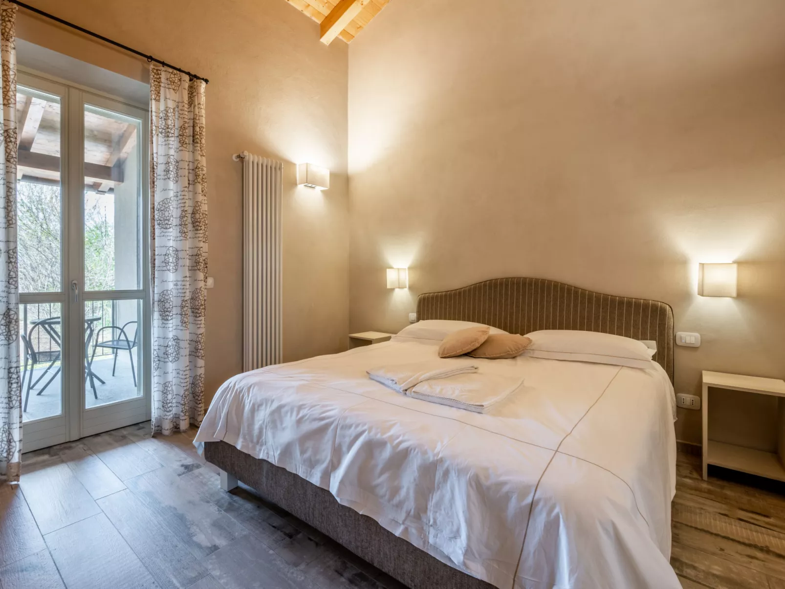 Cascina-Inside