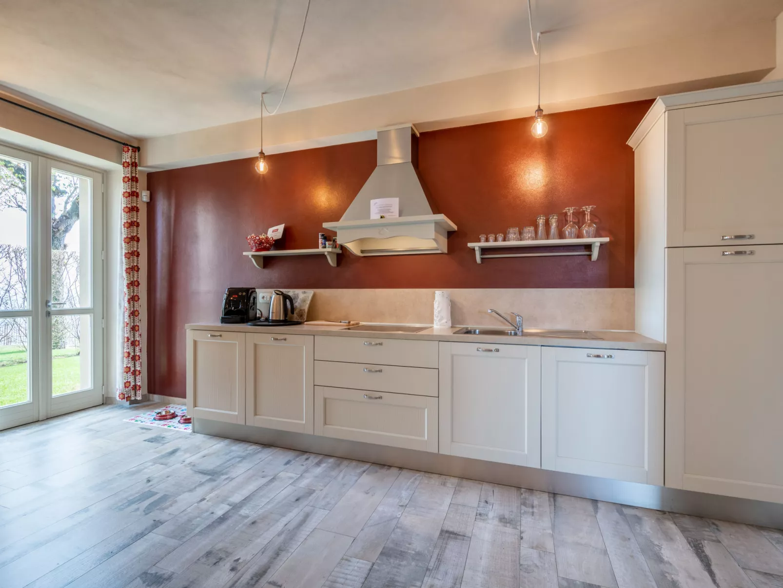 Cascina-Drinnen