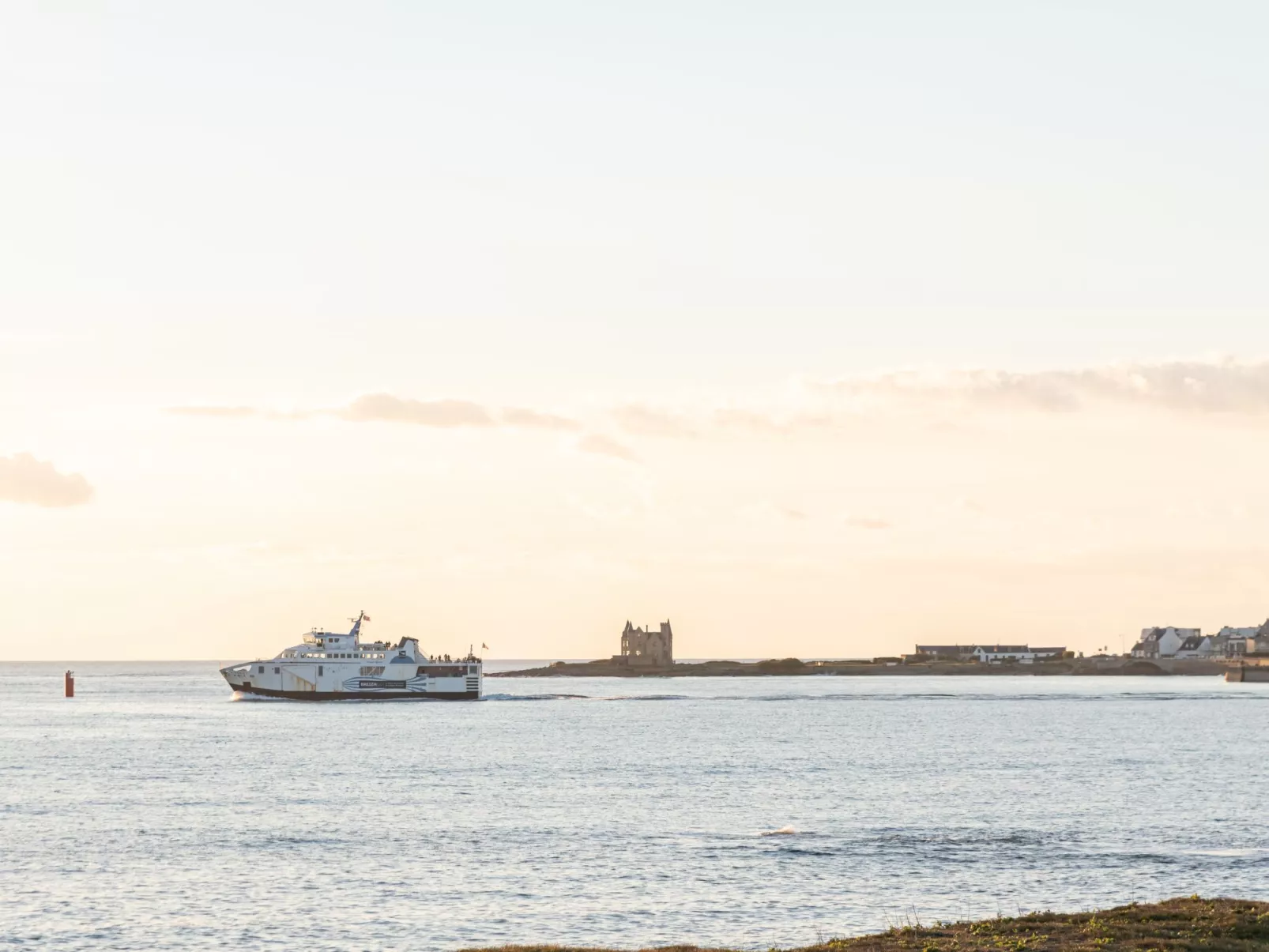 Les Trois Iles-Dehors
