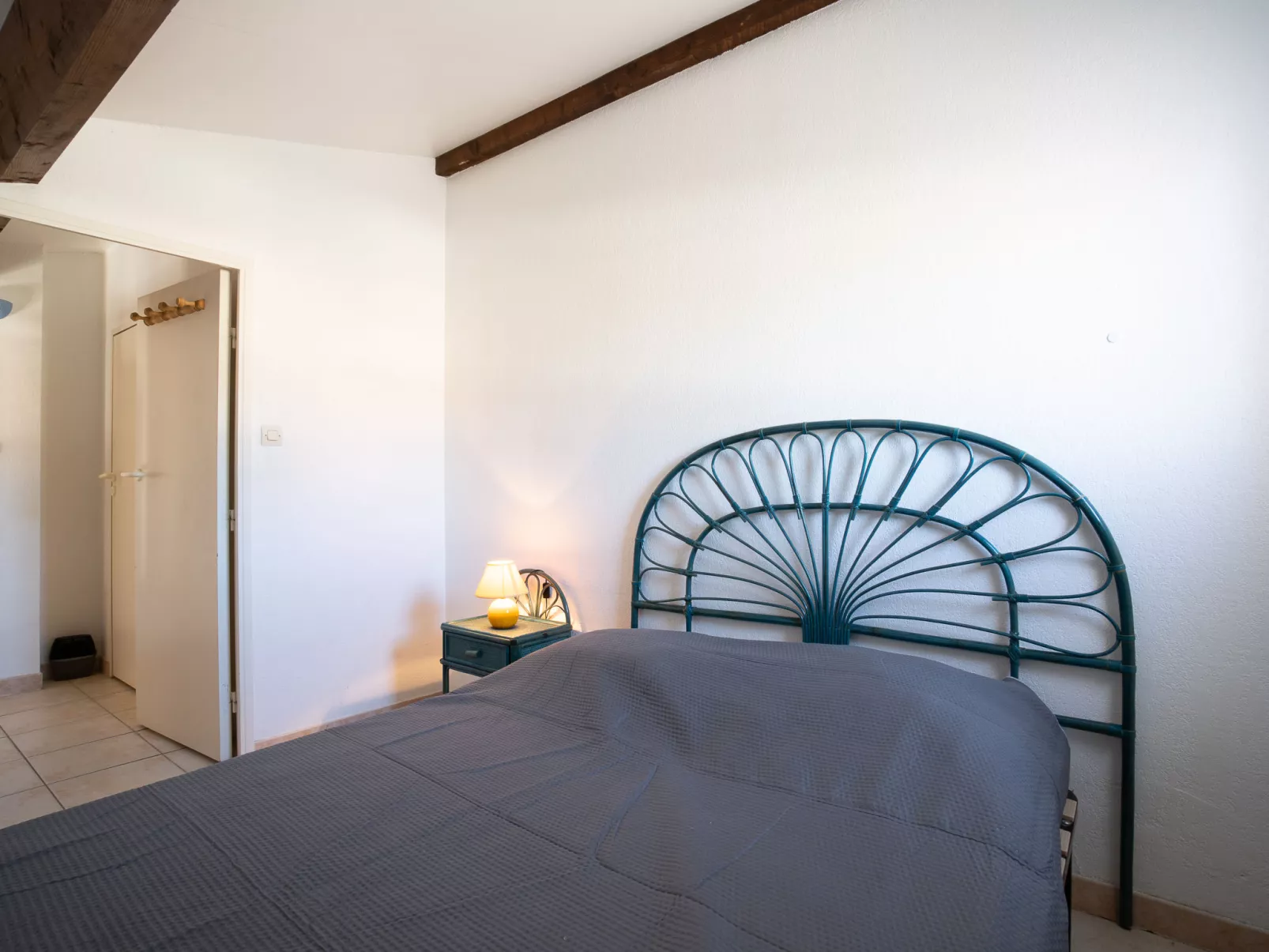 Hacienda Beach II-Inside