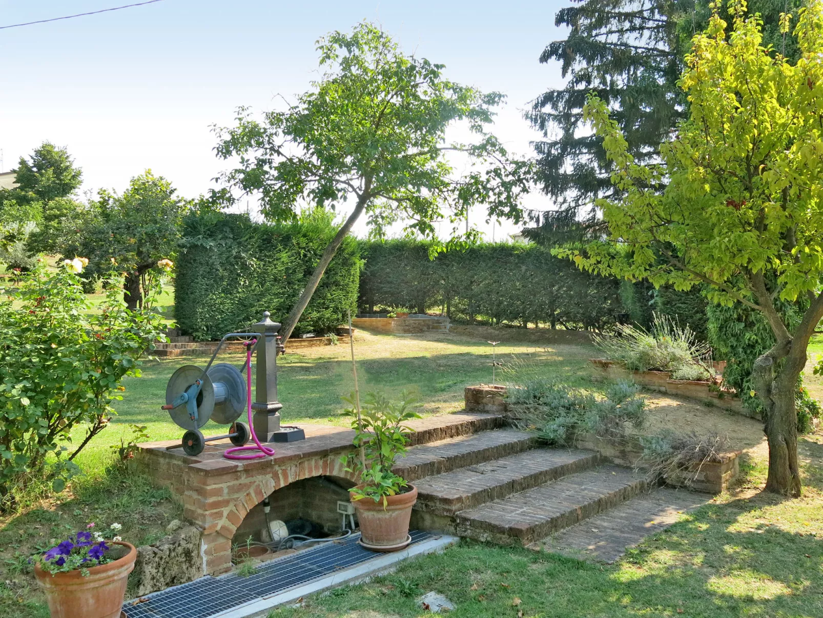 Il Valletto-Outside