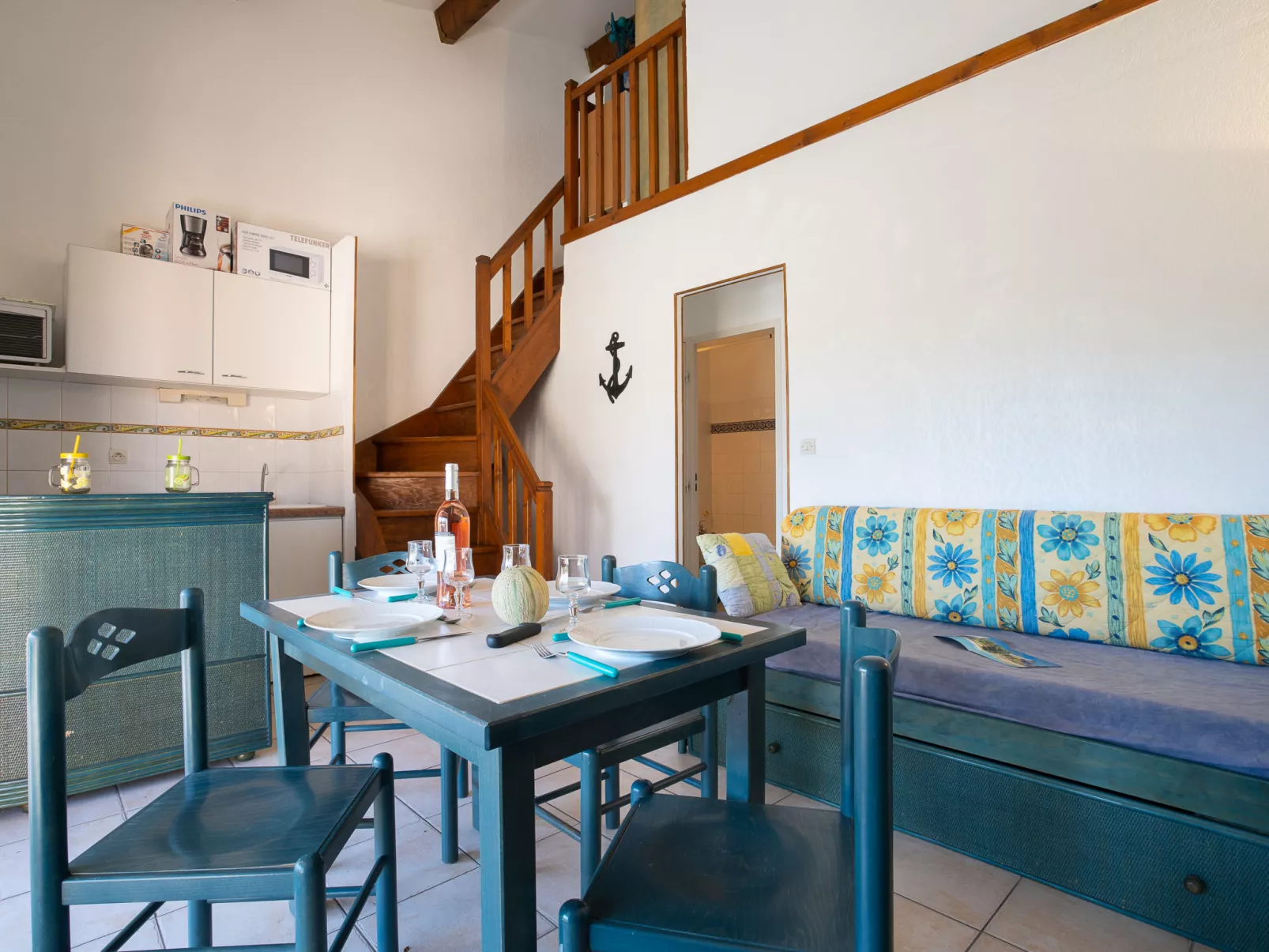 Hacienda Beach II-Inside