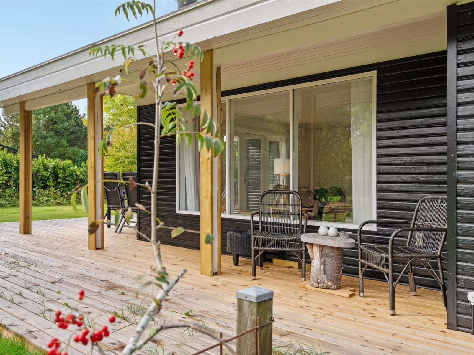 "Aksa" - 400m from the sea-Outside