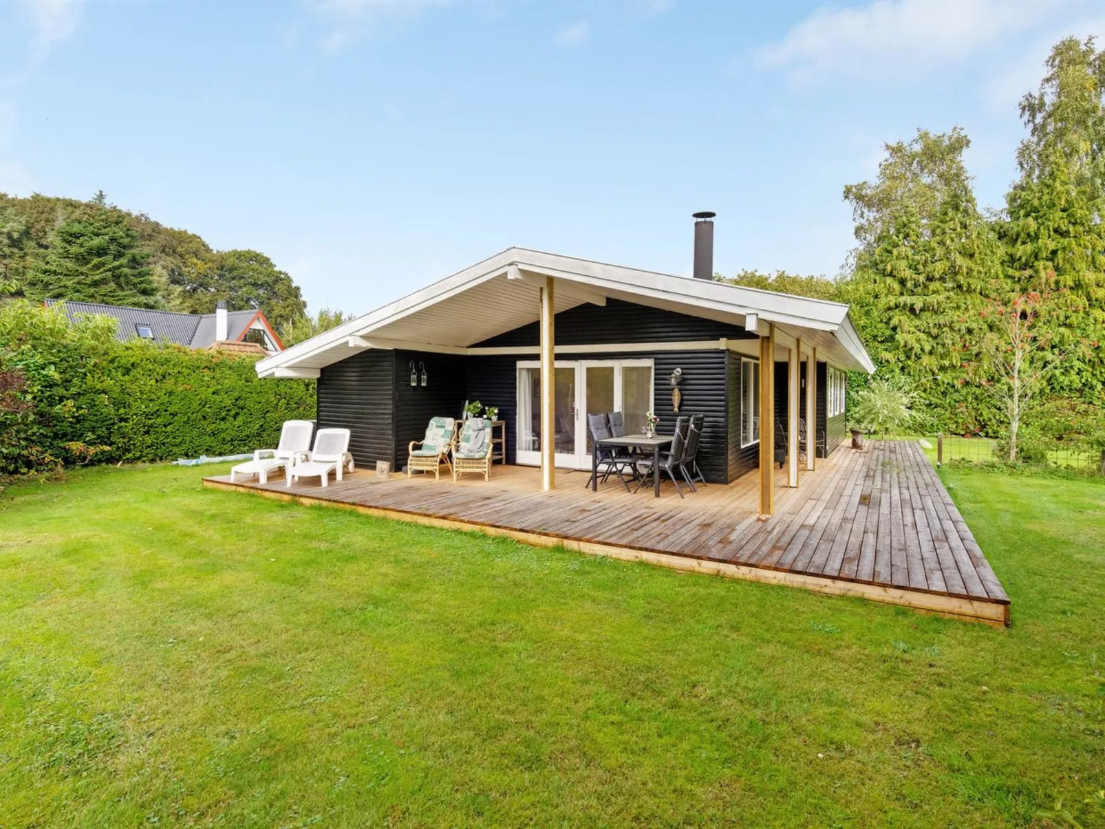 "Aksa" - 400m from the sea-Outside