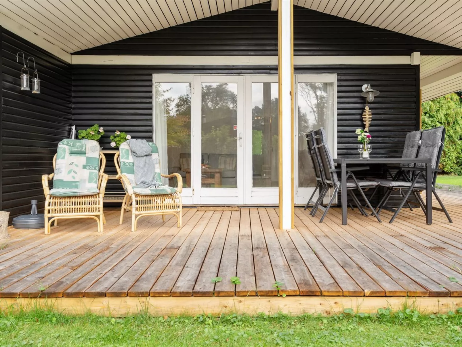"Aksa" - 400m from the sea-Outside