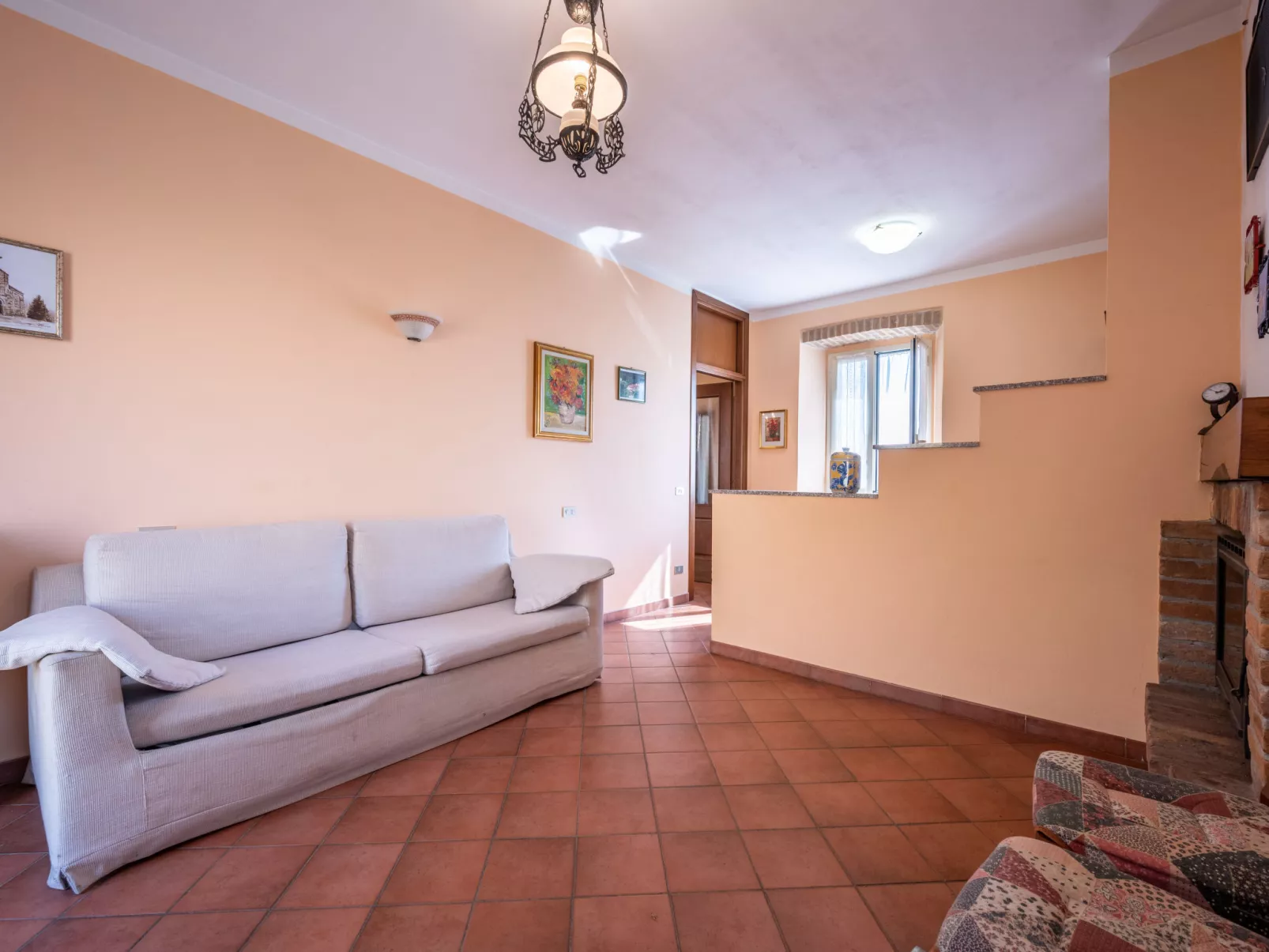 Bricco dei Ciliegi-Inside