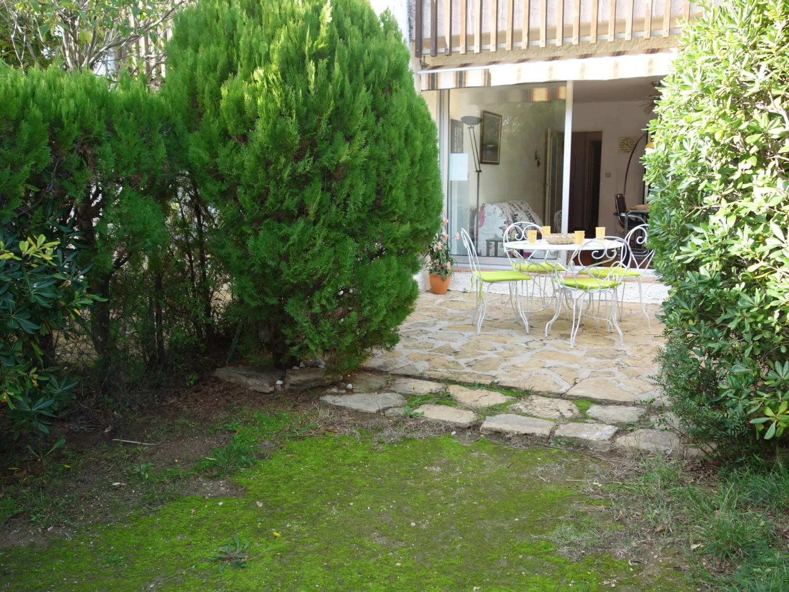 Le Bali-Outside