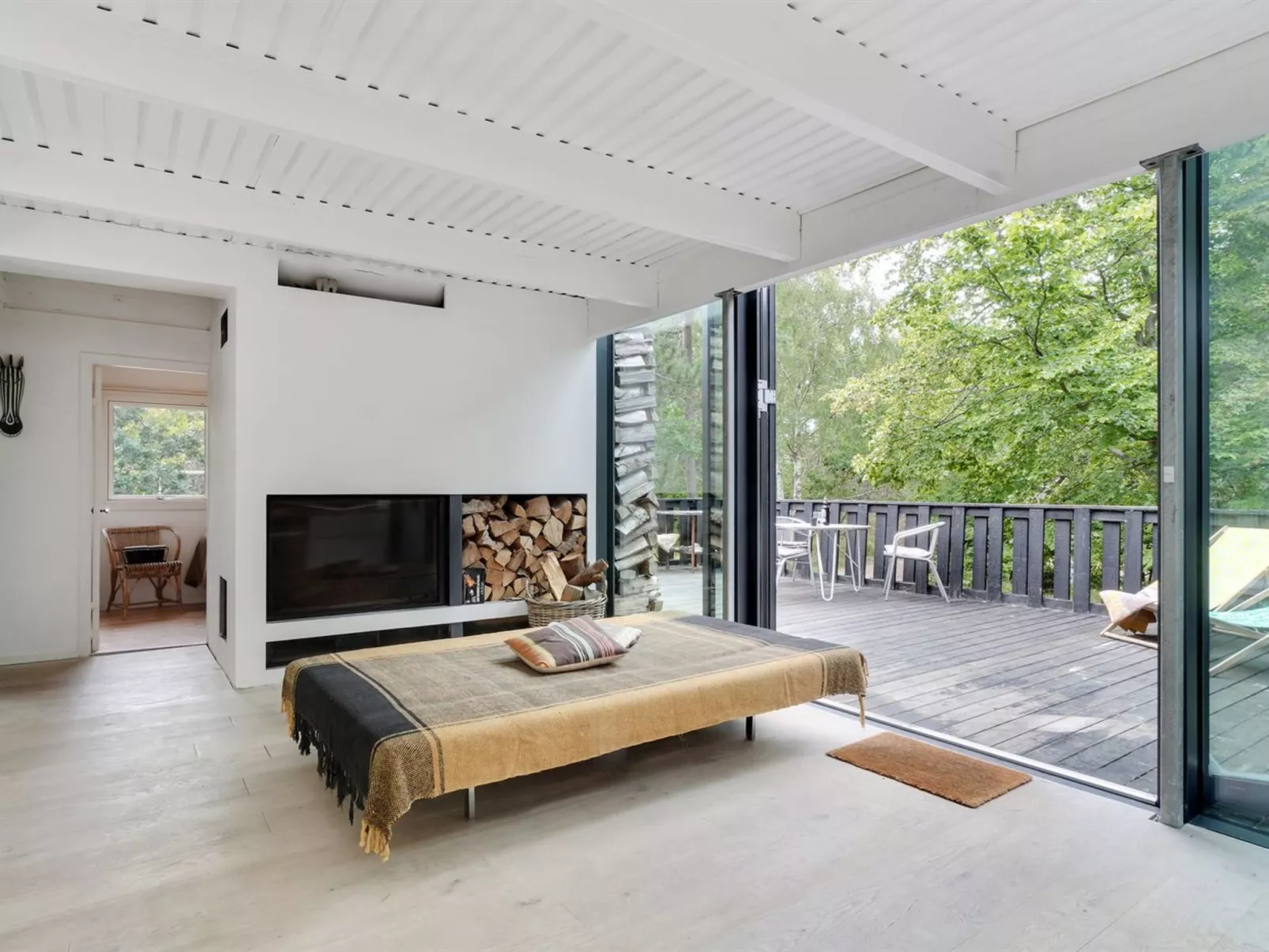 "Smillaaraq" - 150m from the sea-Inside