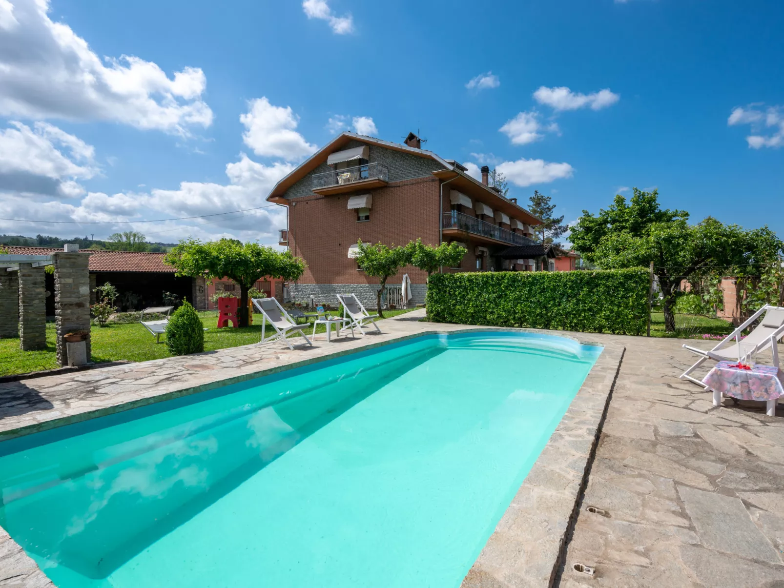 Antica Cascina-Outside