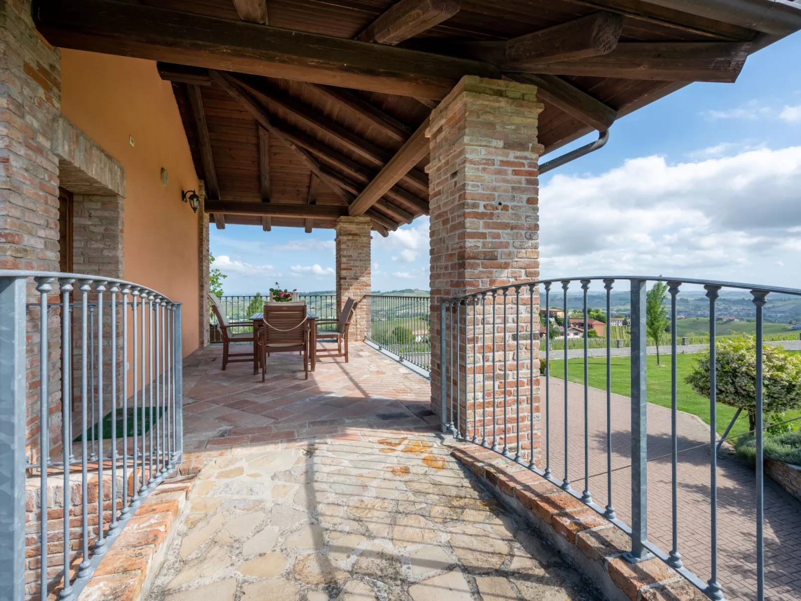 Antica Cascina-Outside