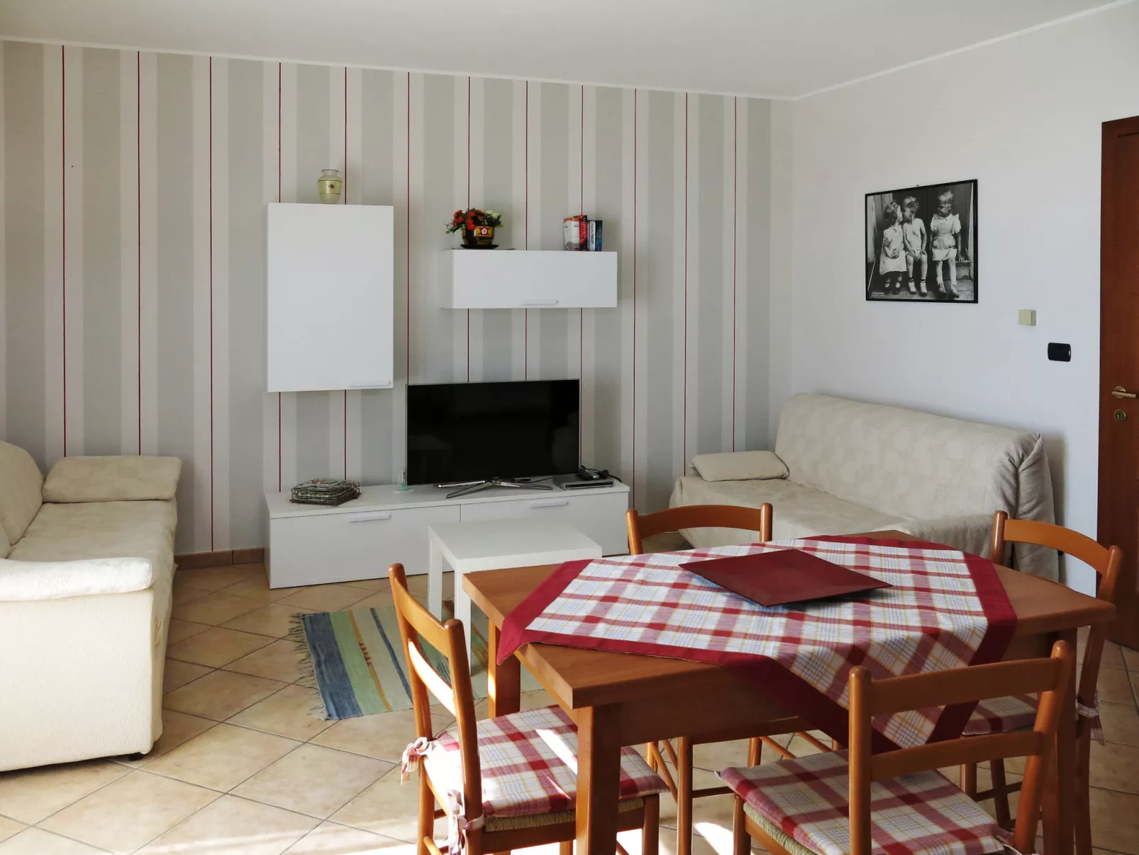 Collina San Ponzio-Inside