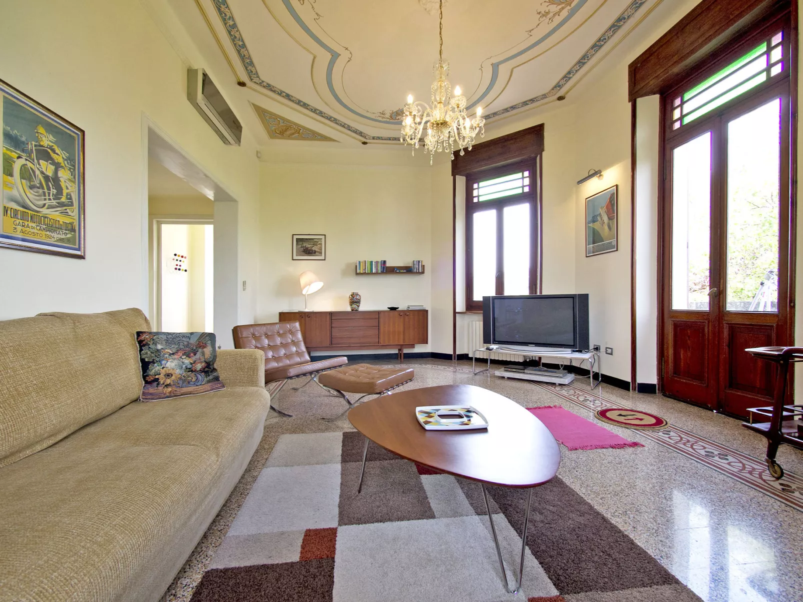 Villa Sarezzano-Inside