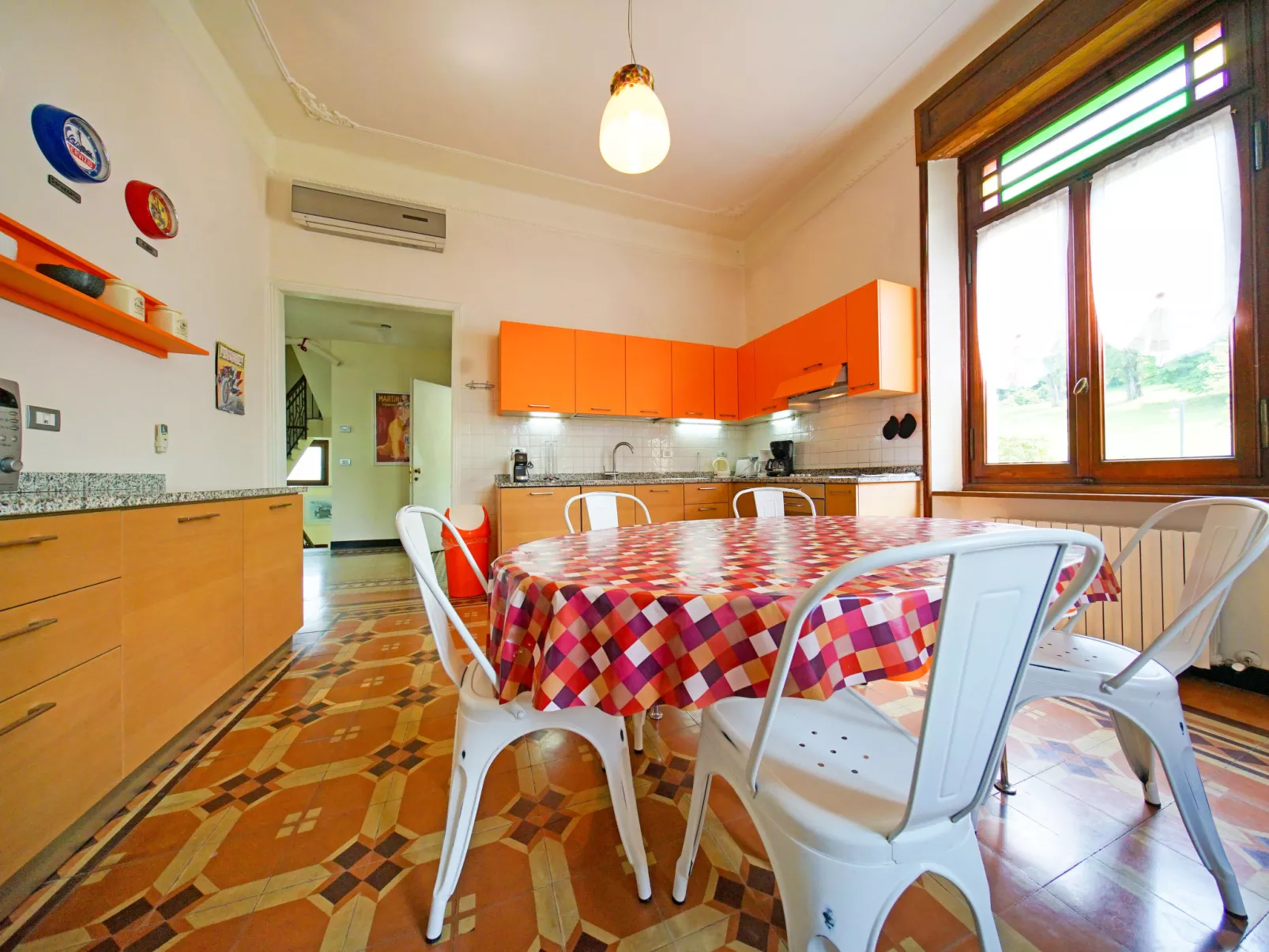 Villa Sarezzano-Inside