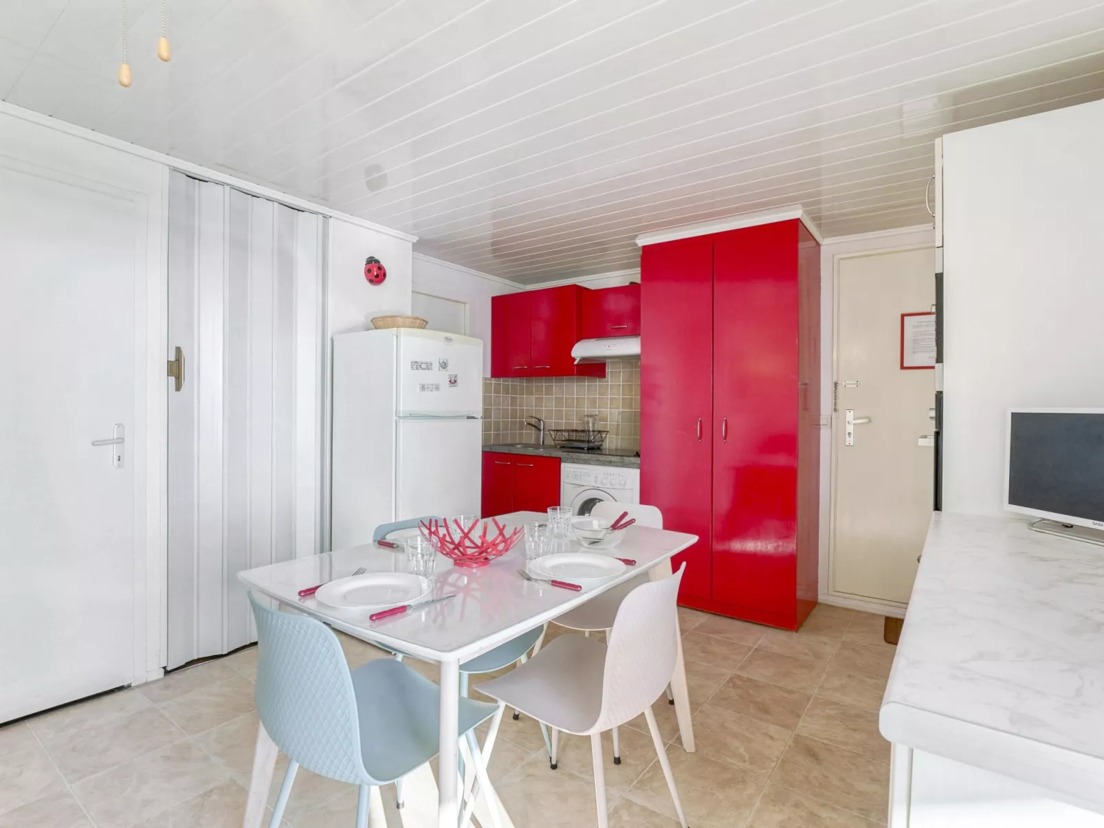 Les Portes de la Plage-Inside
