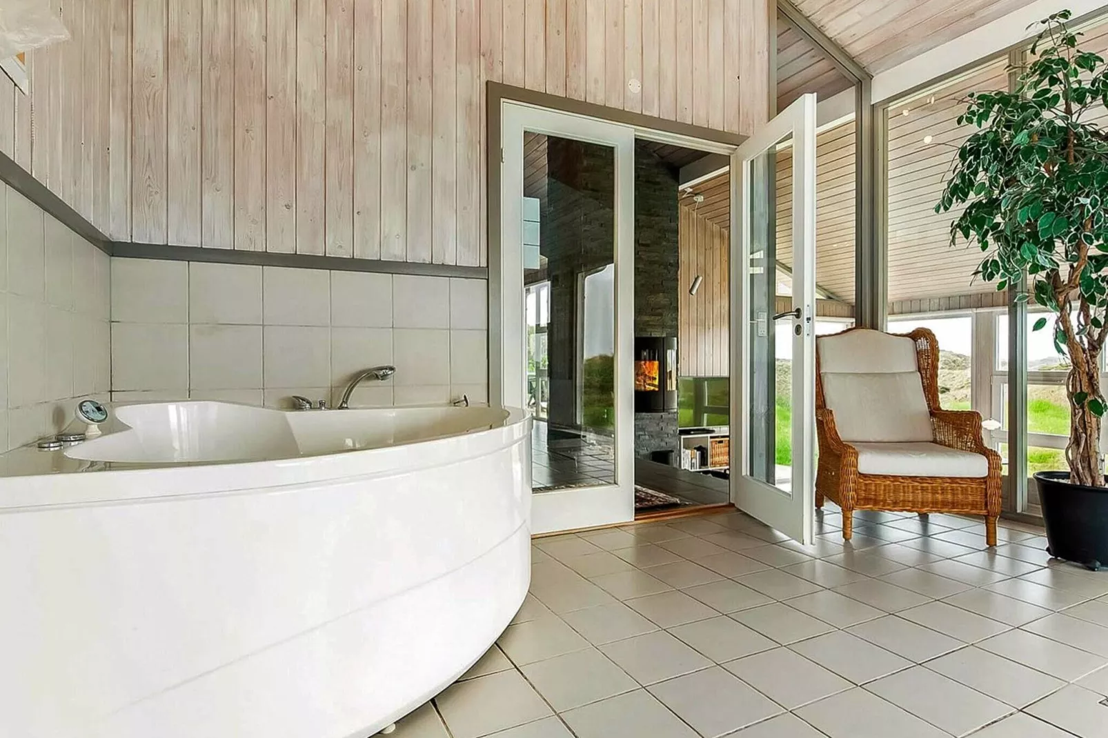 8 Personen Ferienhaus in Saltum-Wellnessbereich
