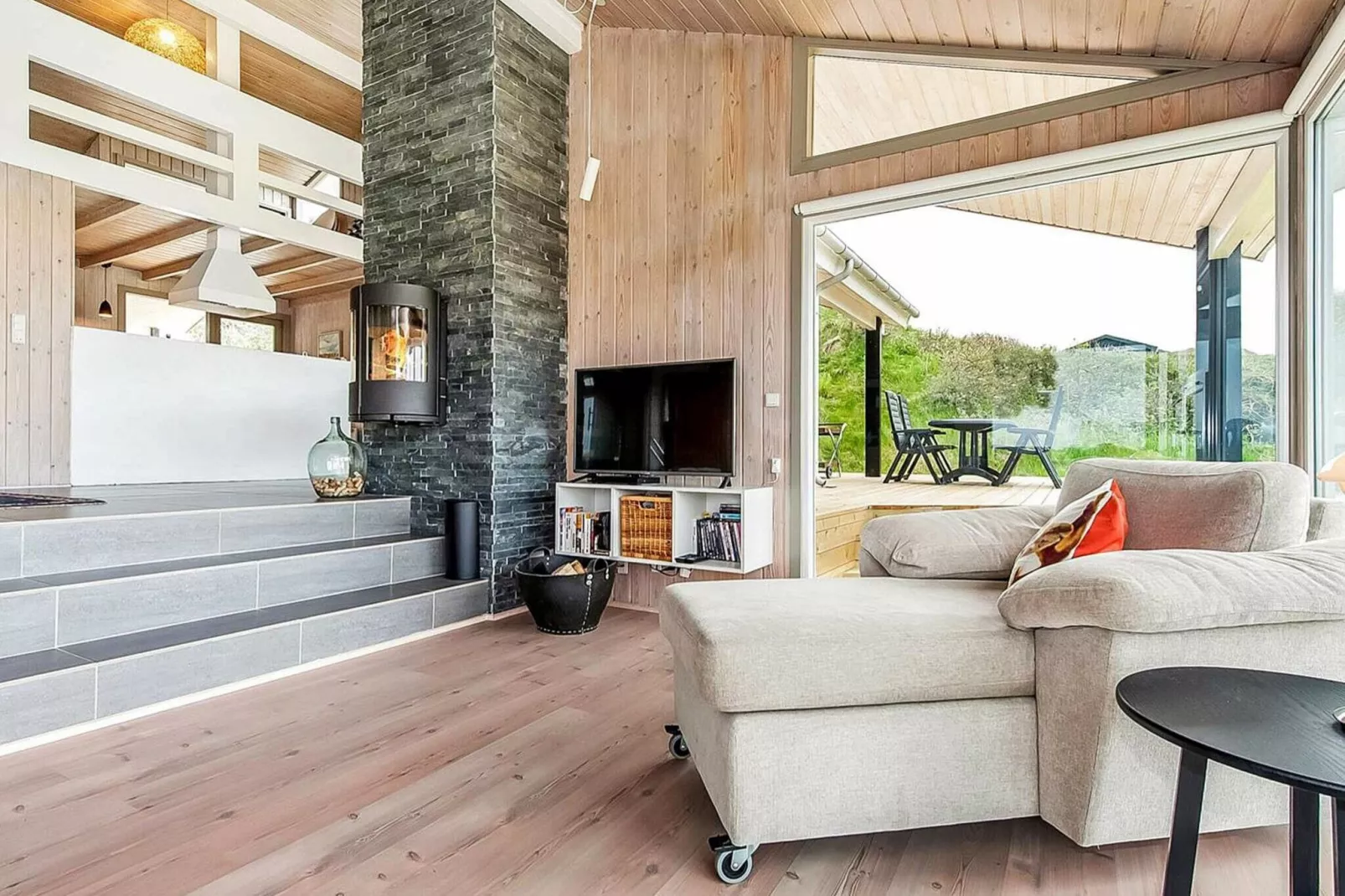 8 person holiday home in Saltum