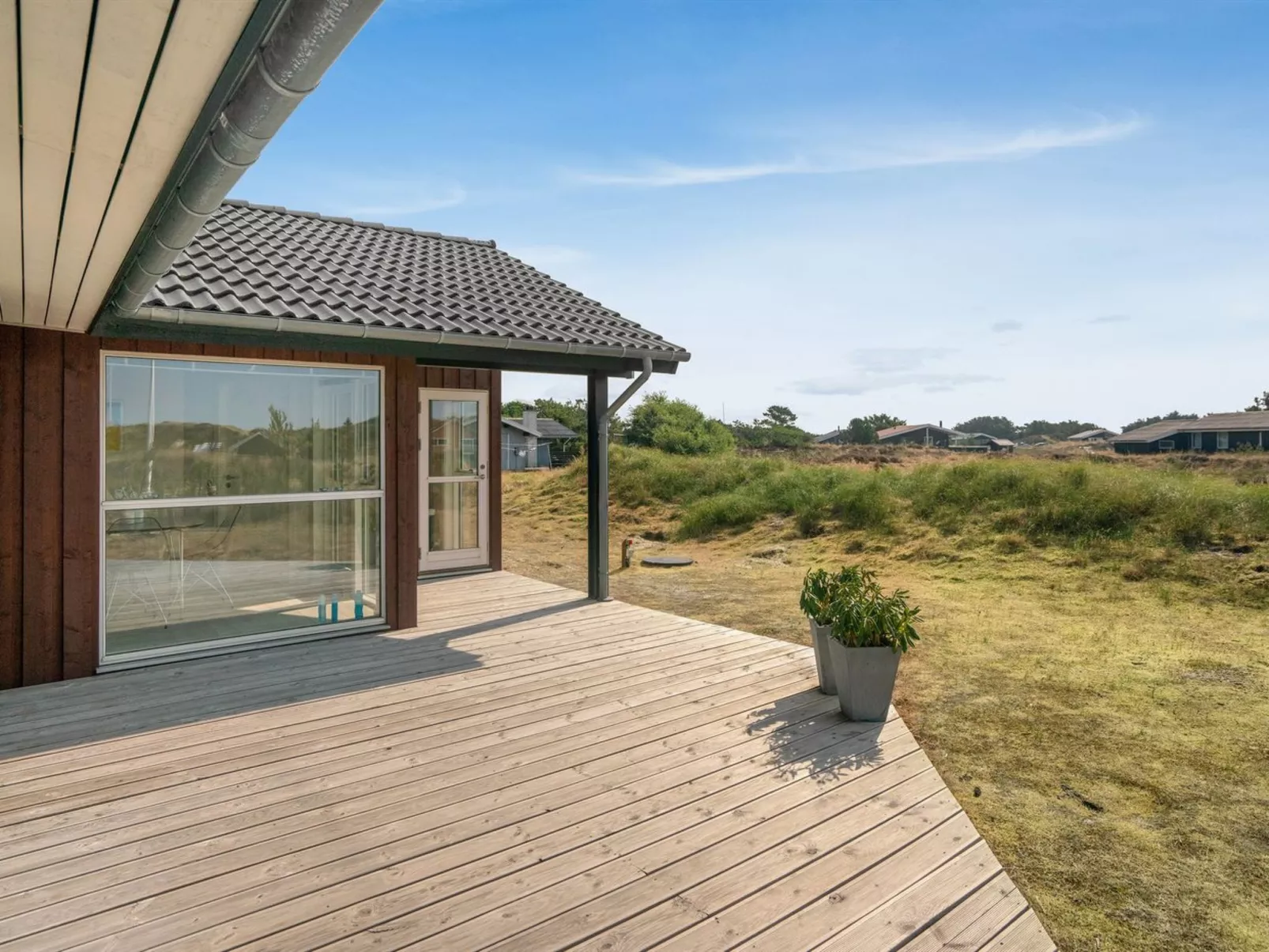 "Tiane" - 800m from the sea-Outside