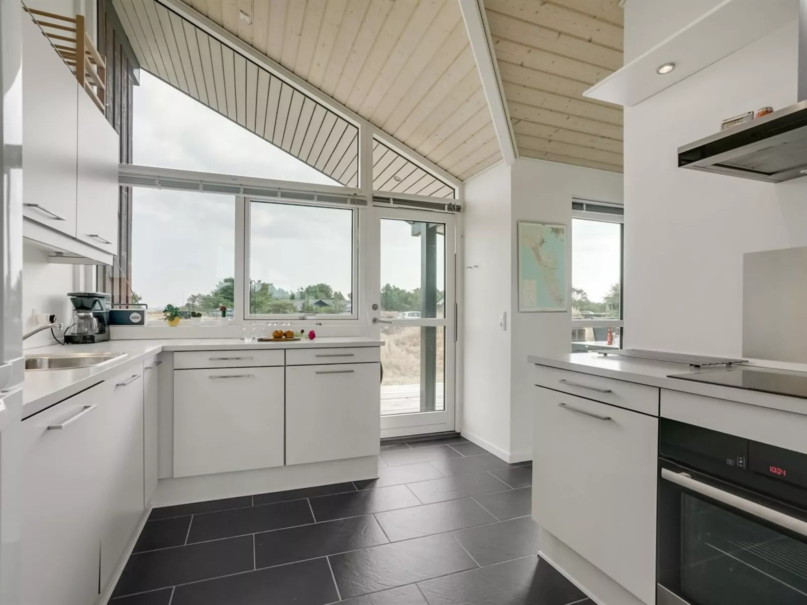 "Tiane" - 800m from the sea-Inside