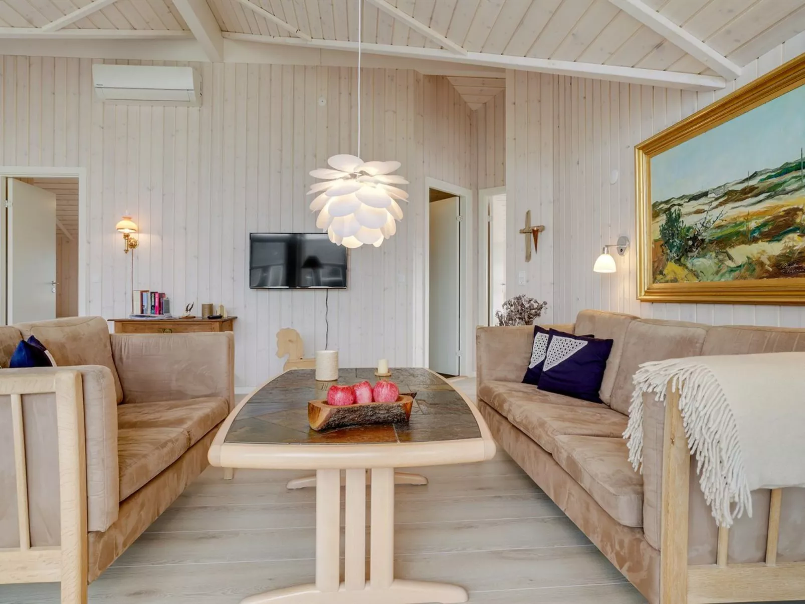 "Mirkka" - 1.5km from the sea-Inside