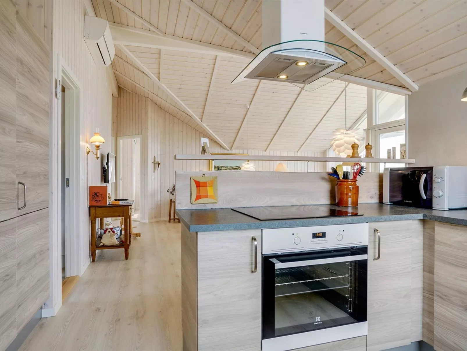 "Mirkka" - 1.5km from the sea-Inside