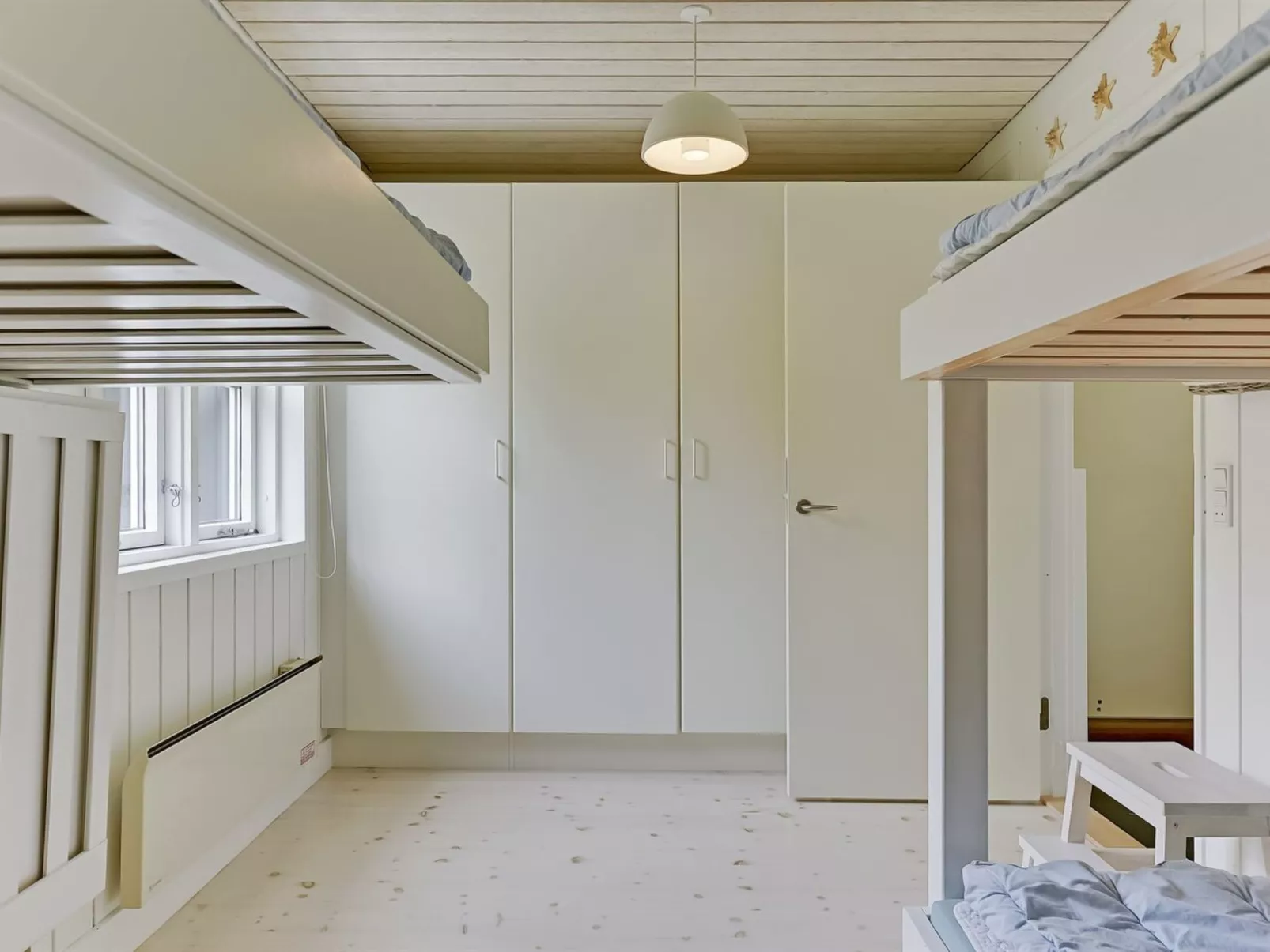 "Iolani" - 250m from the sea-Inside