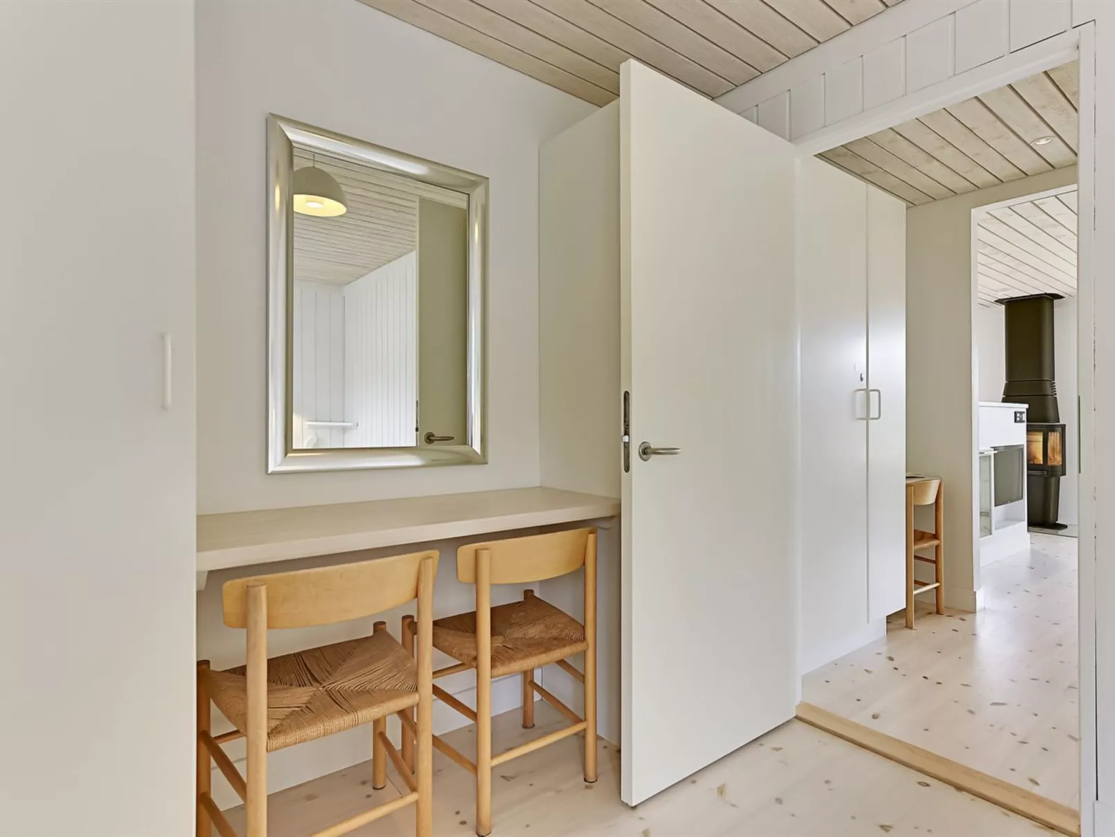 "Iolani" - 250m from the sea-Inside