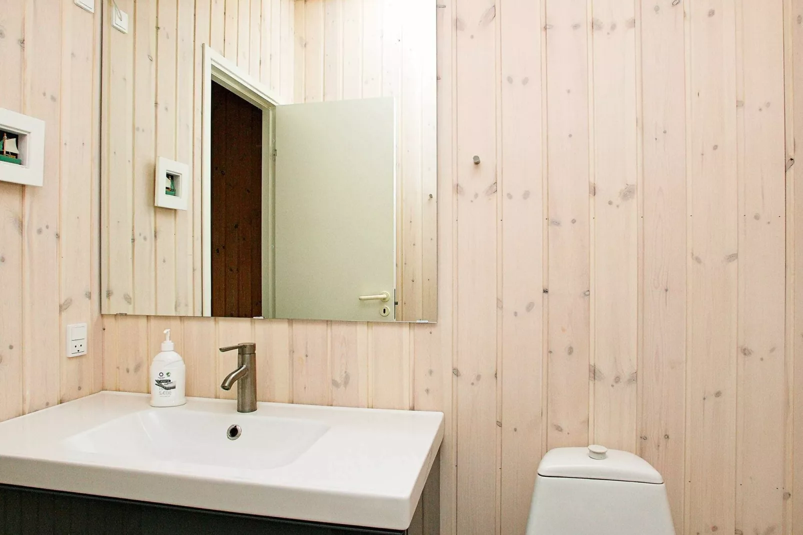 12 person holiday home in Saltum-Indoor