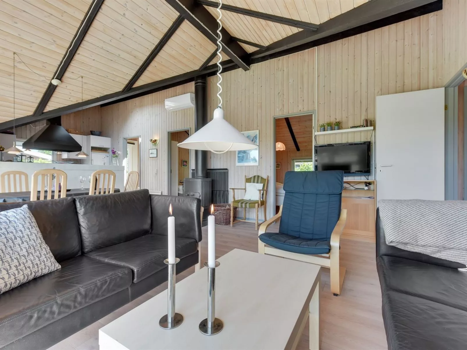 "Thorgot" - 400m from the sea-Inside