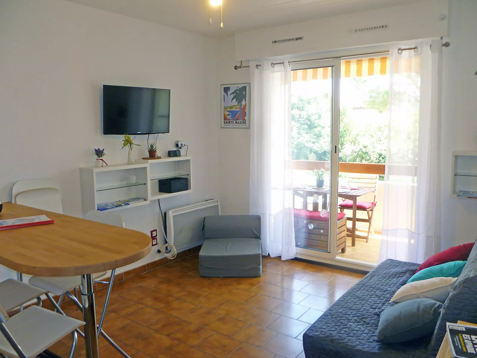 L'Ile heureuse-Inside