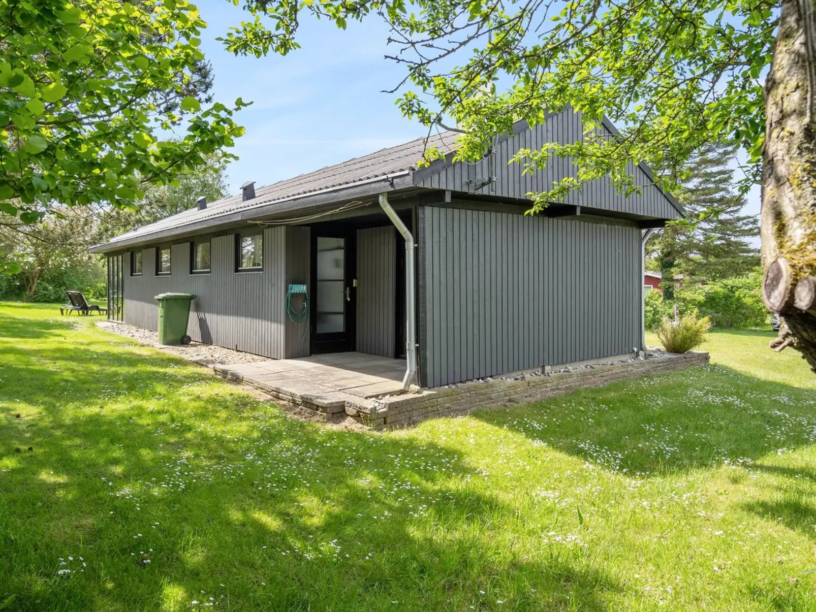 "Veljan" - 400m from the sea-Outside