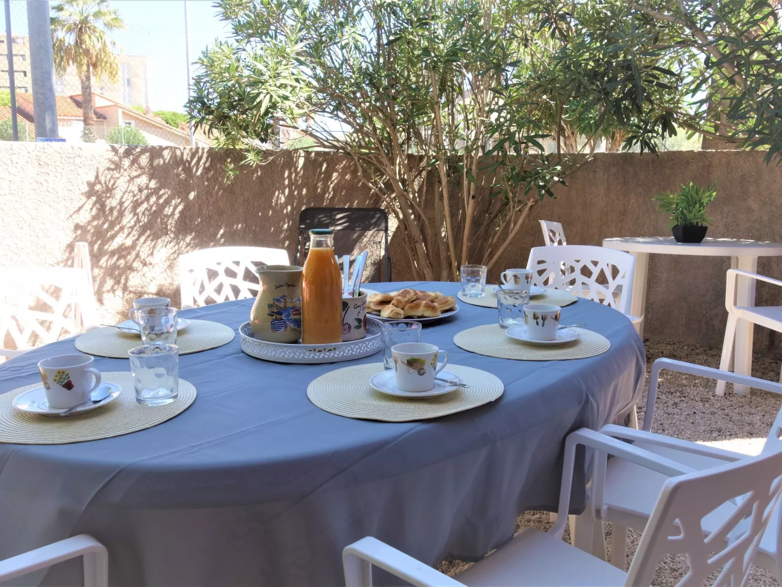 Le Clos de St Cyprien-Outside
