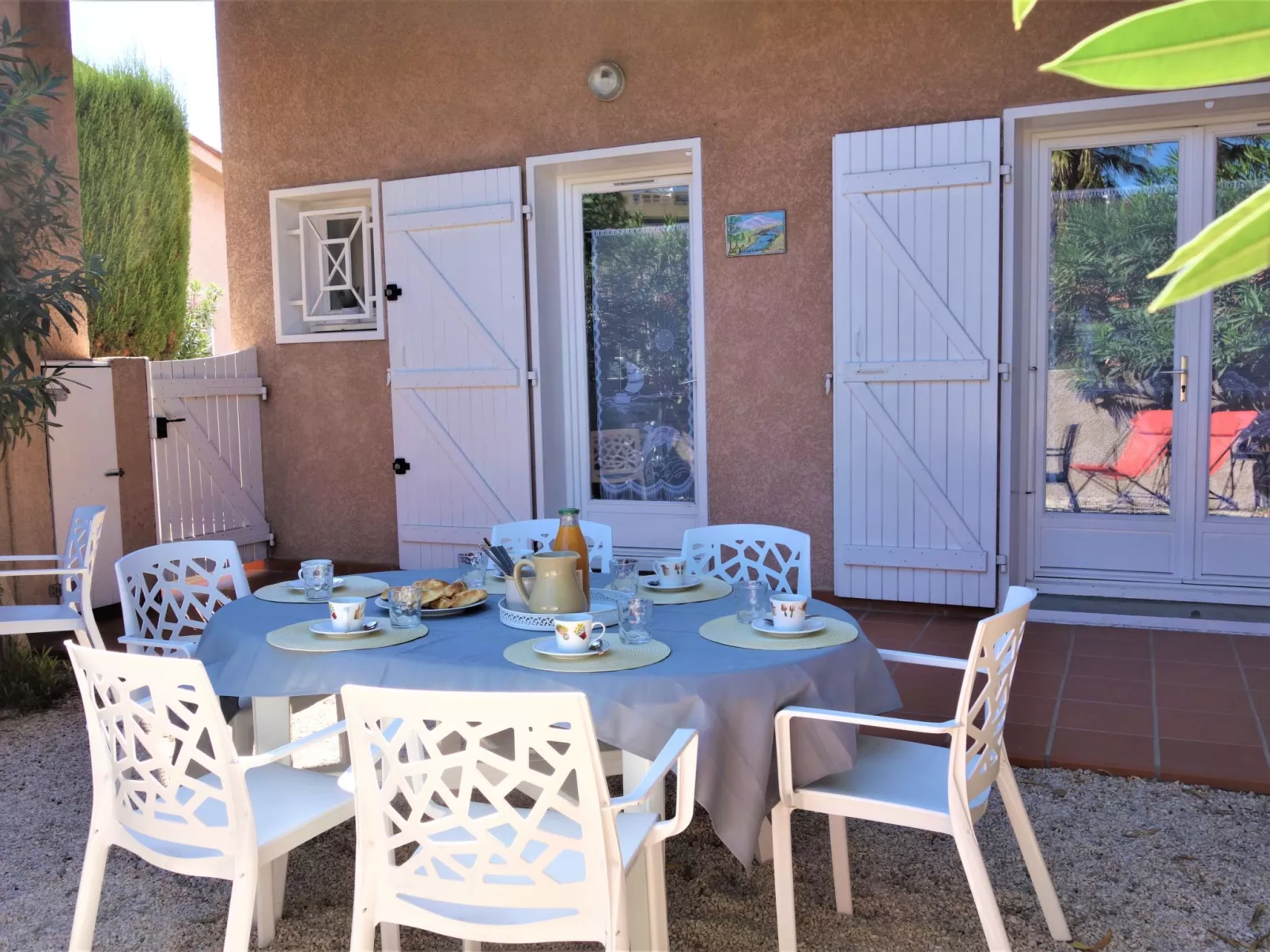 Le Clos de St Cyprien-Outside