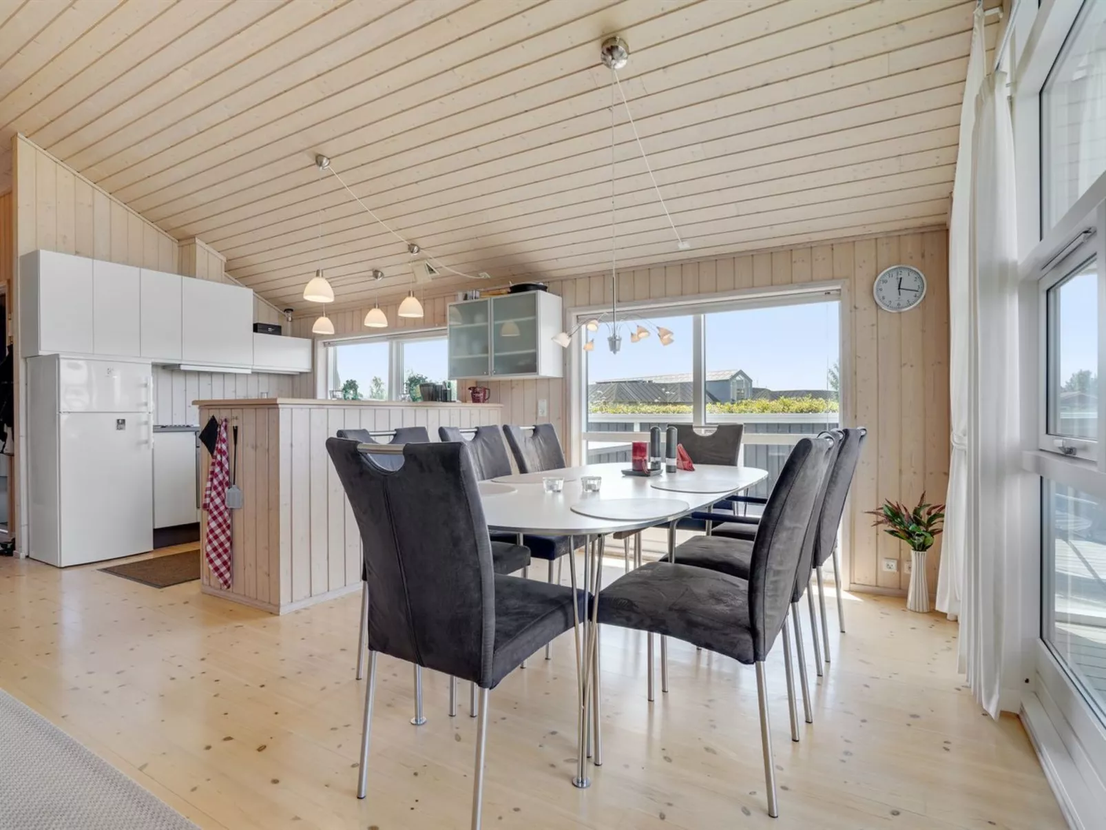 "Swanhild" - 900m from the sea-Inside