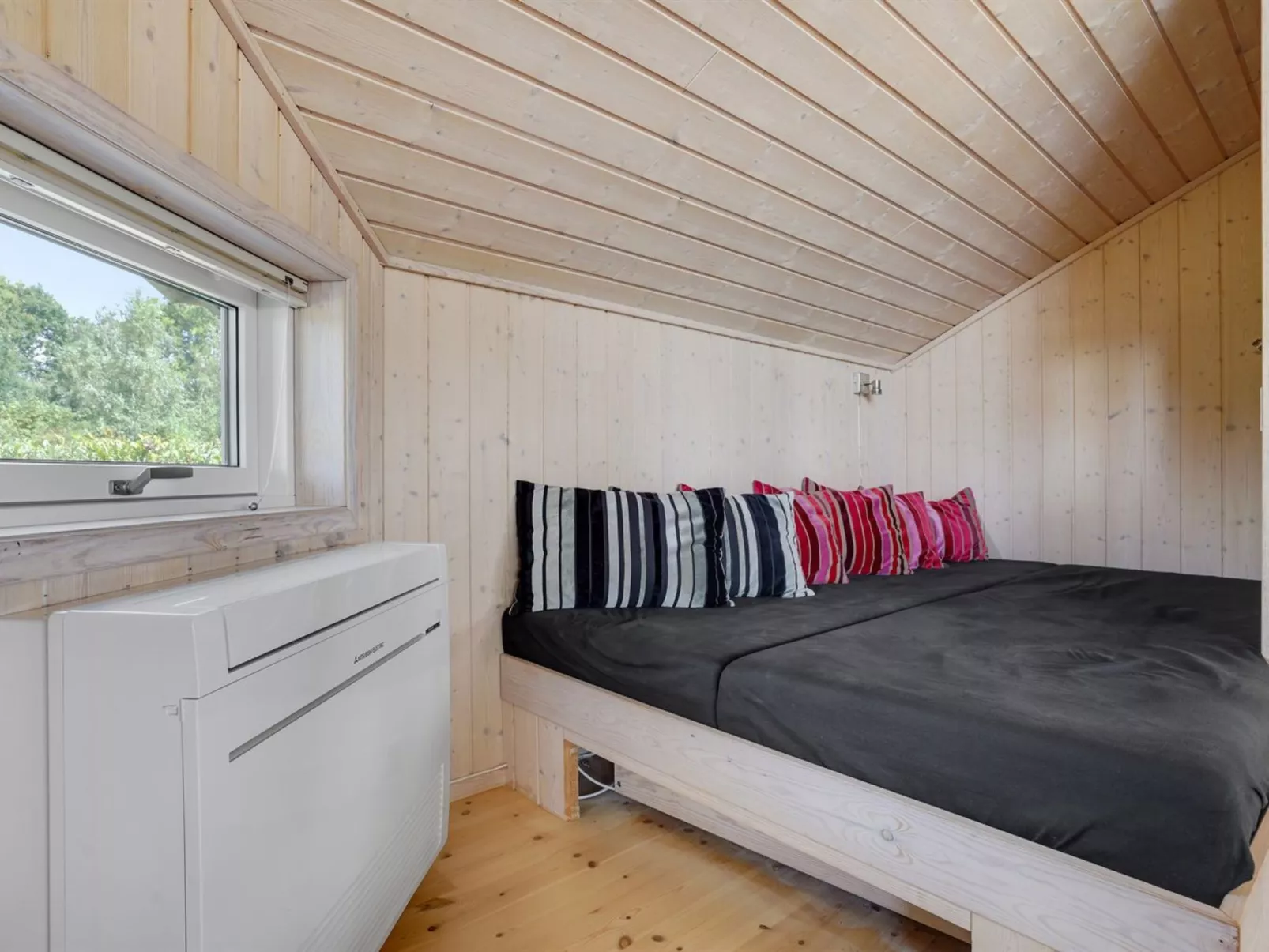 "Swanhild" - 900m from the sea-Inside