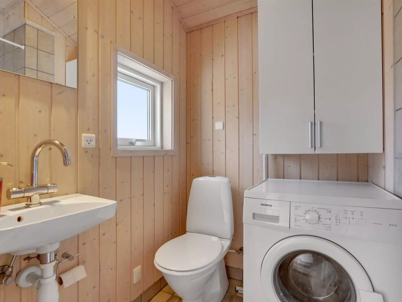 "Swanhild" - 900m from the sea-Inside