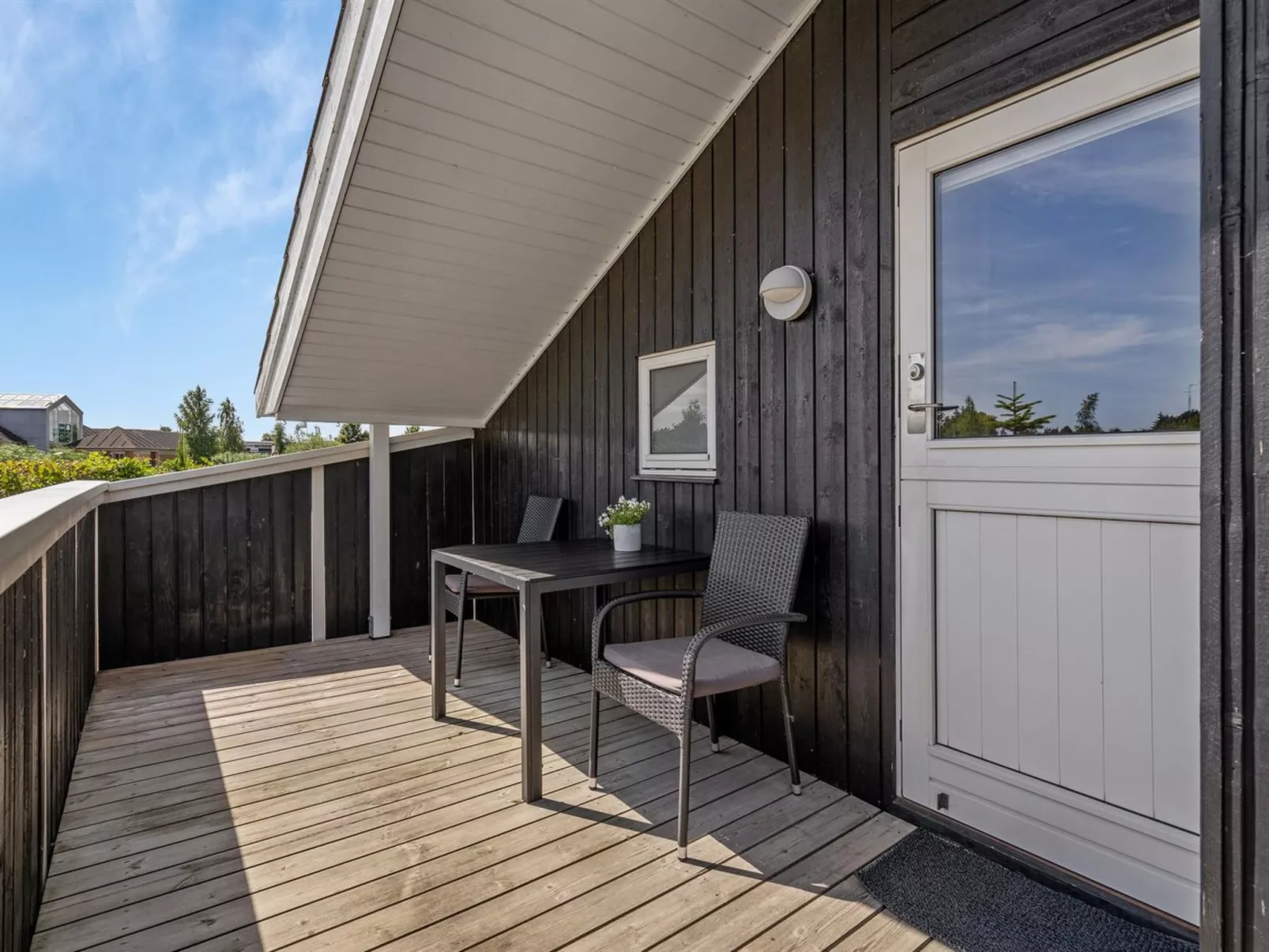 "Swanhild" - 900m from the sea-Outside