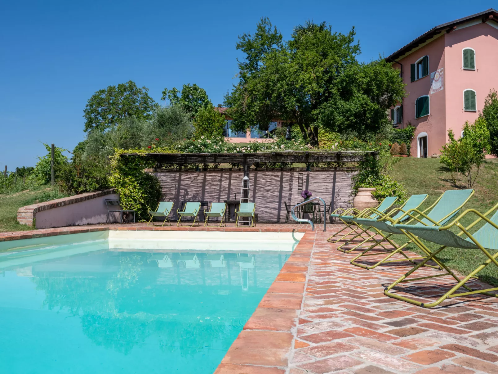 Bric del Vento-Outside