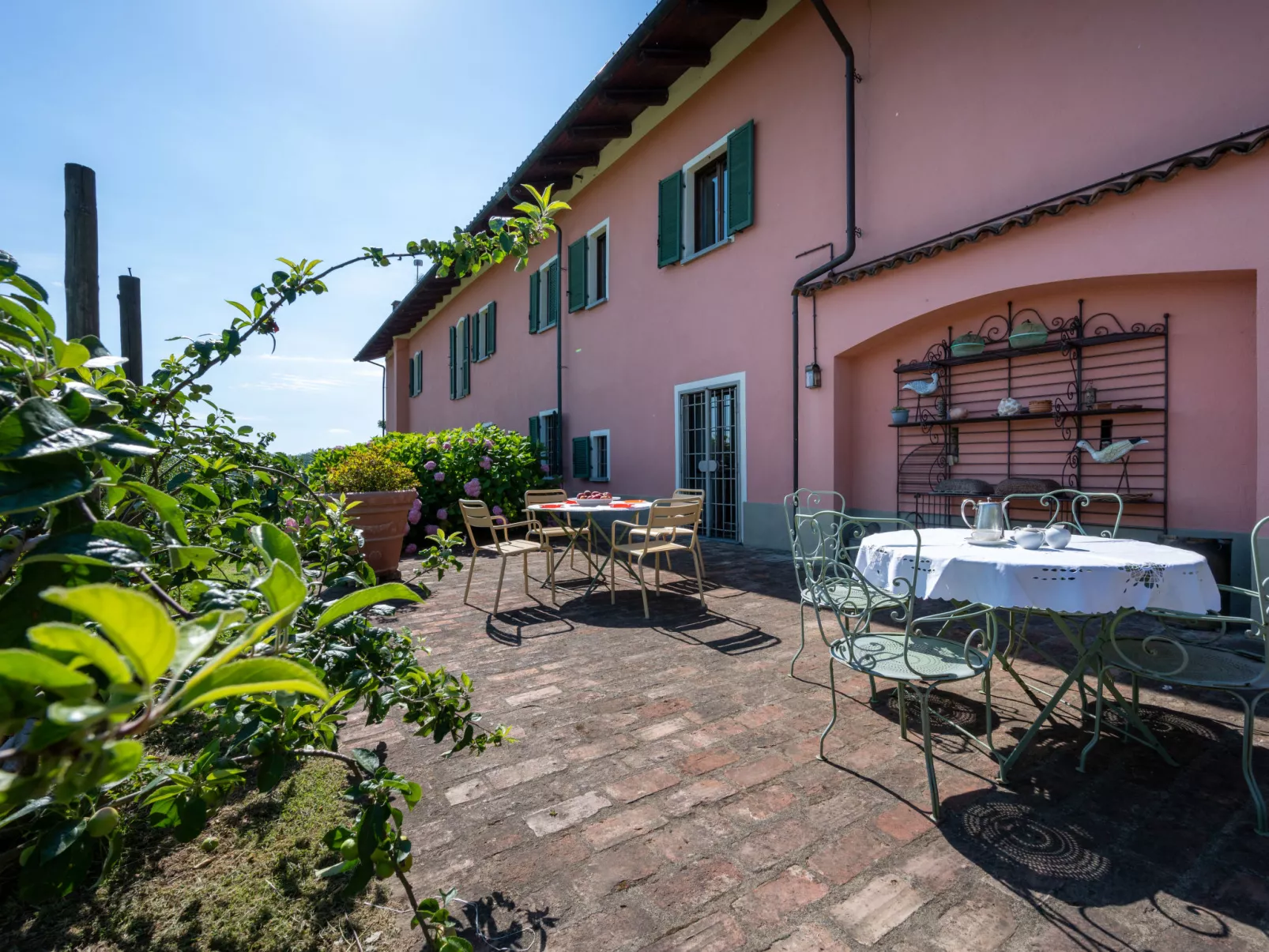Bric del Vento-Outside
