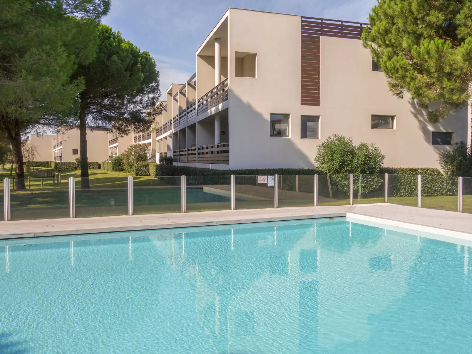 Le Golf Clair-Outside