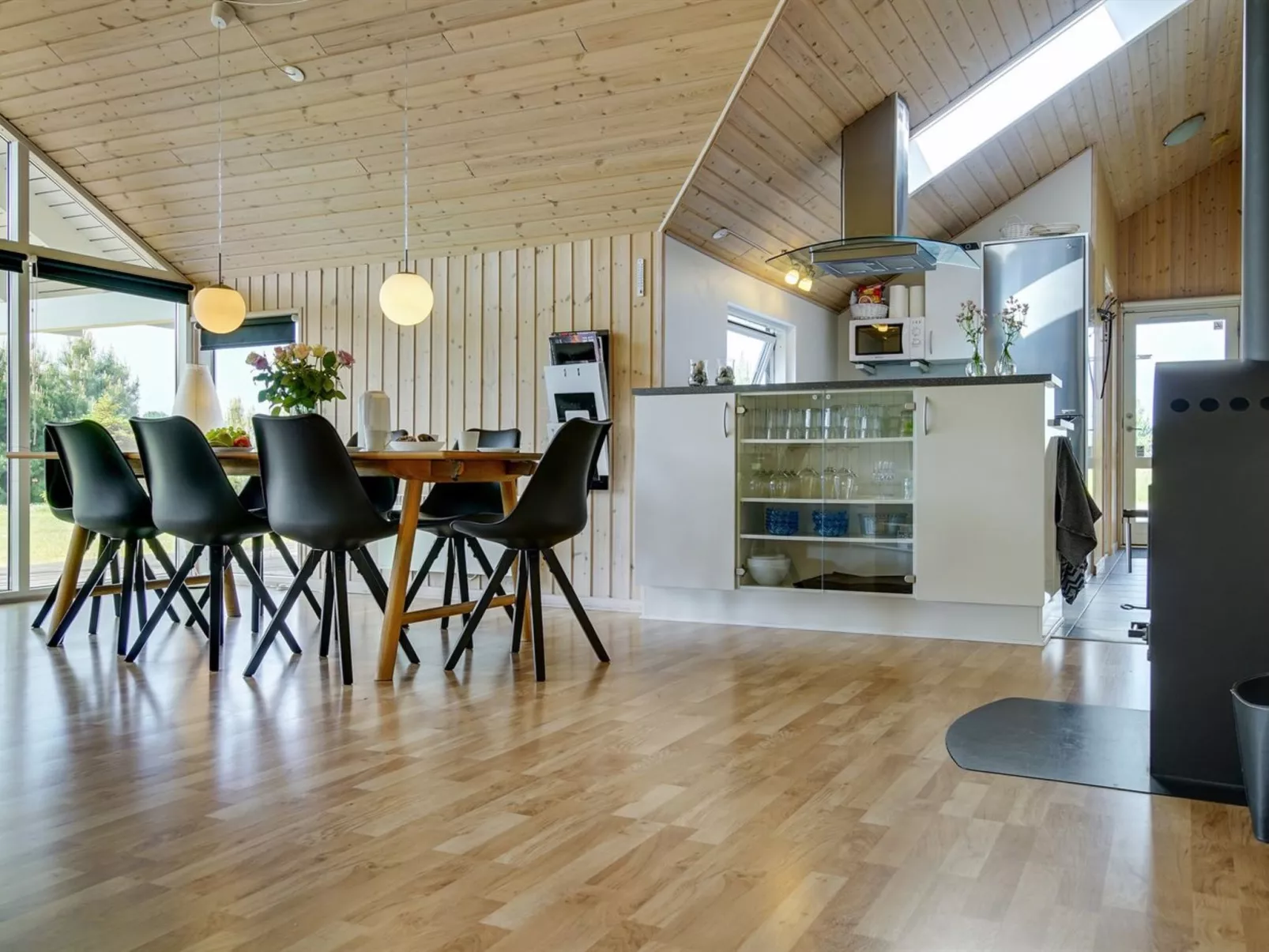 "Bolli" - 1.1km from the sea-Inside