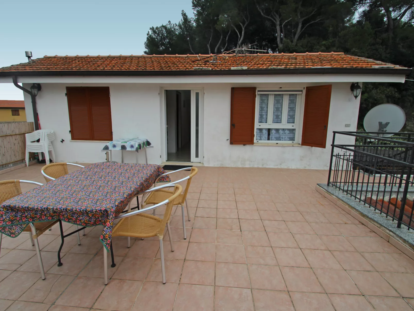 IL Cippo-Outside