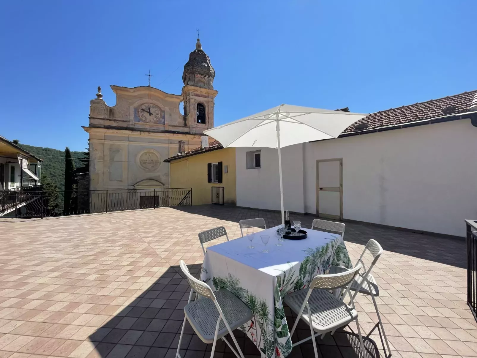 Panoramica sul Terrazzo-Outside