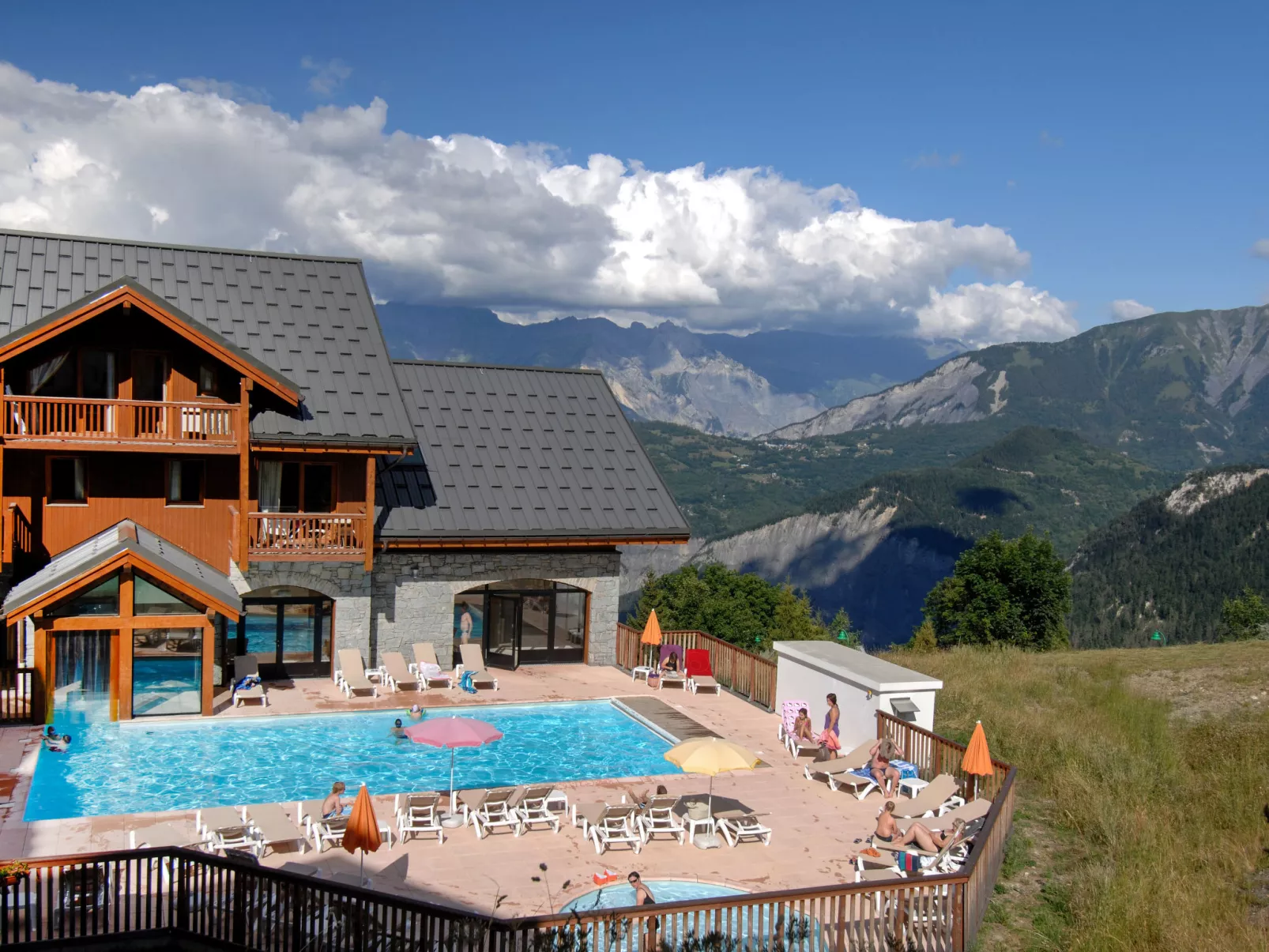Les Alpages du Corbier-Outside