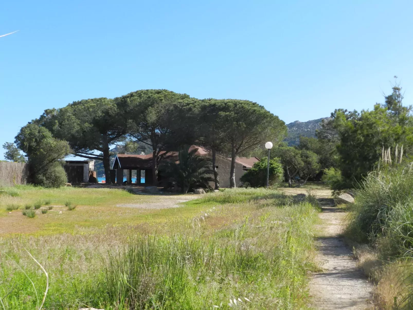 Cala Sultana-Outside