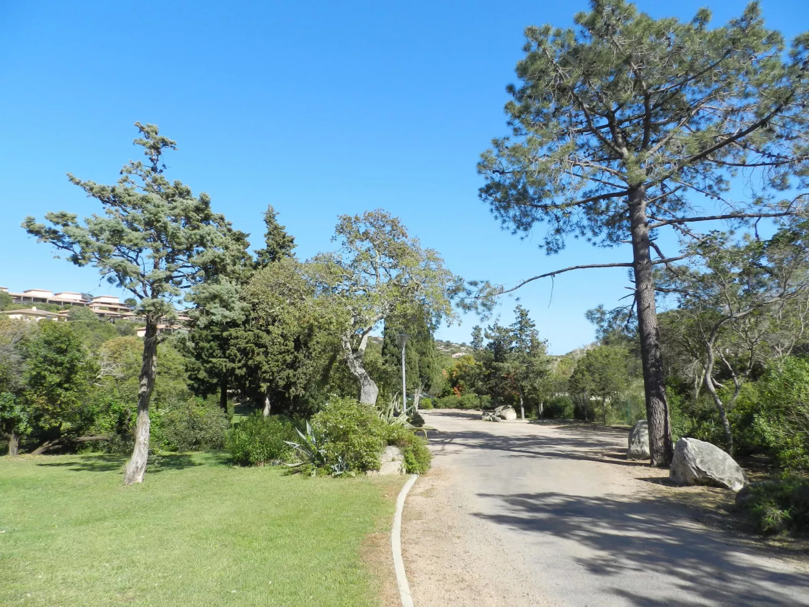 Cala Sultana-Outside
