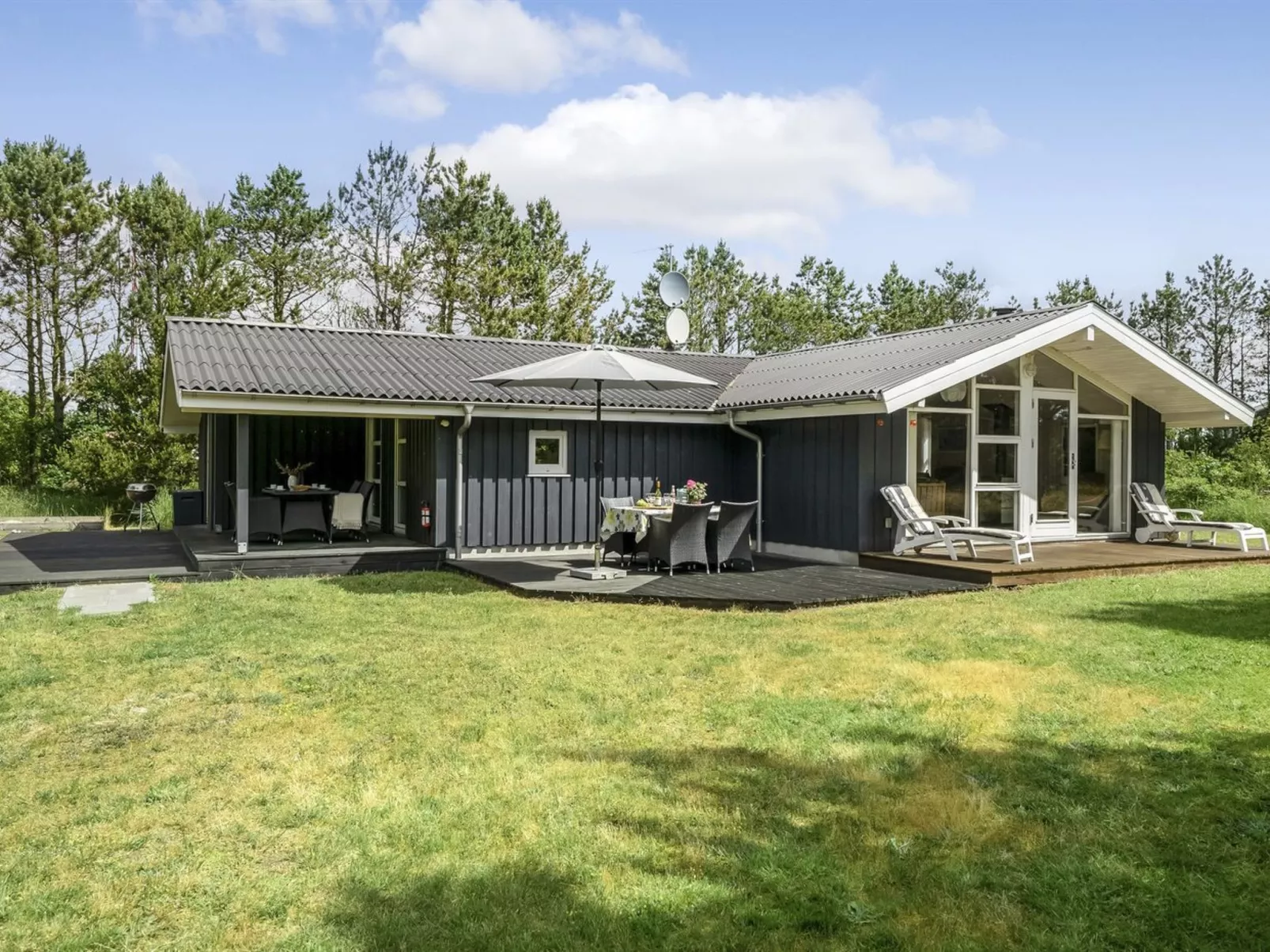 "Ajten" - 150m from the sea-Draußen