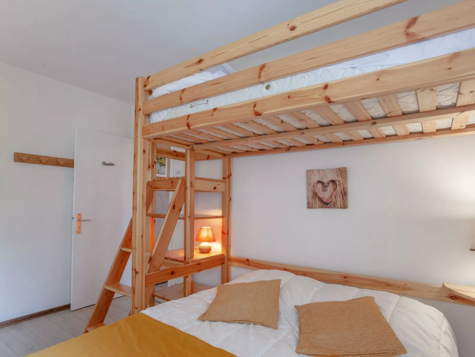Castel des Roches B20-Inside